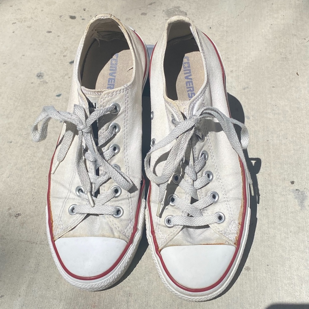 Classic White, Low Top Converse!